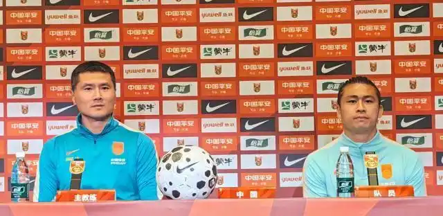 库里发文祝贺前助教布朗:尼克斯53年首冠背后的师徒情