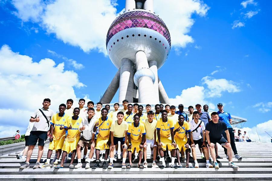 穆帅重返伯纳乌 姆巴佩帽子戏法皇马4比1大胜